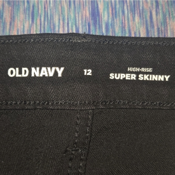 Old Navy High Rise Super Skinny Jeans - Picture 7 of 8